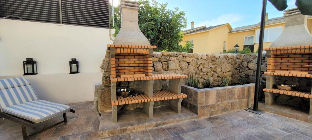 Casa Del Castillo By Naturadrada La Adrada Exterior foto